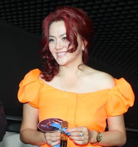 Дуучин Т.Ариунаад Солонгос эмч үнэ төлбөргүй эмчилж өгөх санал тавьжээ